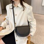 Retro Underarm Saddle Bag for Women New Trendy and Fashionable Simple Shoulder Bag Cross Body Bag - Image 2